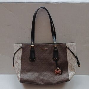 Michael Kors Women's Voyager Medium Crossgrain Leather Tote Bag